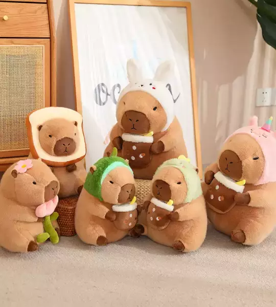 Gấu Bông Capybara Đội Mũ Hóa Thân